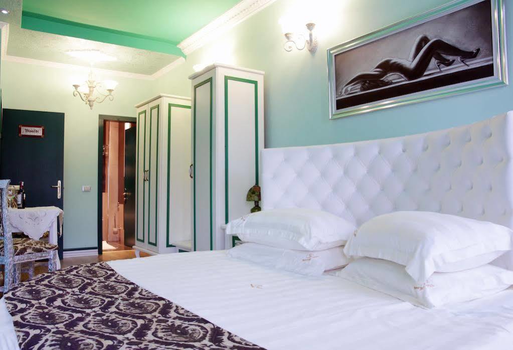 Hotel Boutique Vila Fernando Tirana Exteriér fotografie